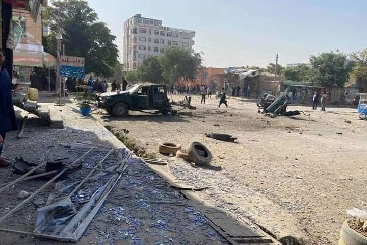 یک موتر پولیس در کابل هدف انفجار قرار گرفت