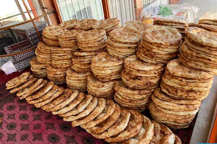 بیش از 800 میلیون افغانی از بودجه توزیع نان برای شهروندان کابل اختلاس شده است