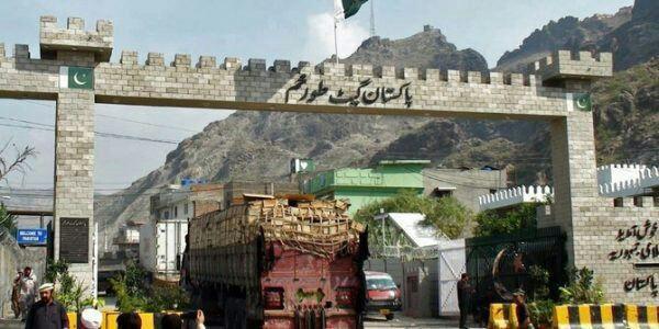 Afghanistan, Pakistan Transit Traders Ask for Revision Of Regulations At Borders