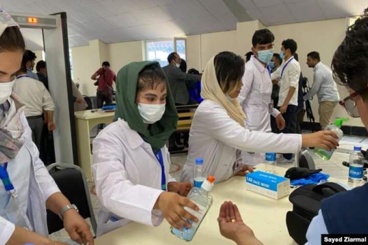 وزارت صحت: 17 اشتراک کننده لویه جرگه مبتلا به بیماری کوید19 هستند