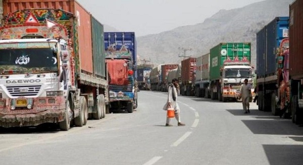 Afghanistan-Pakistan Transit Trade to Normalize in a Week: Imran Khan