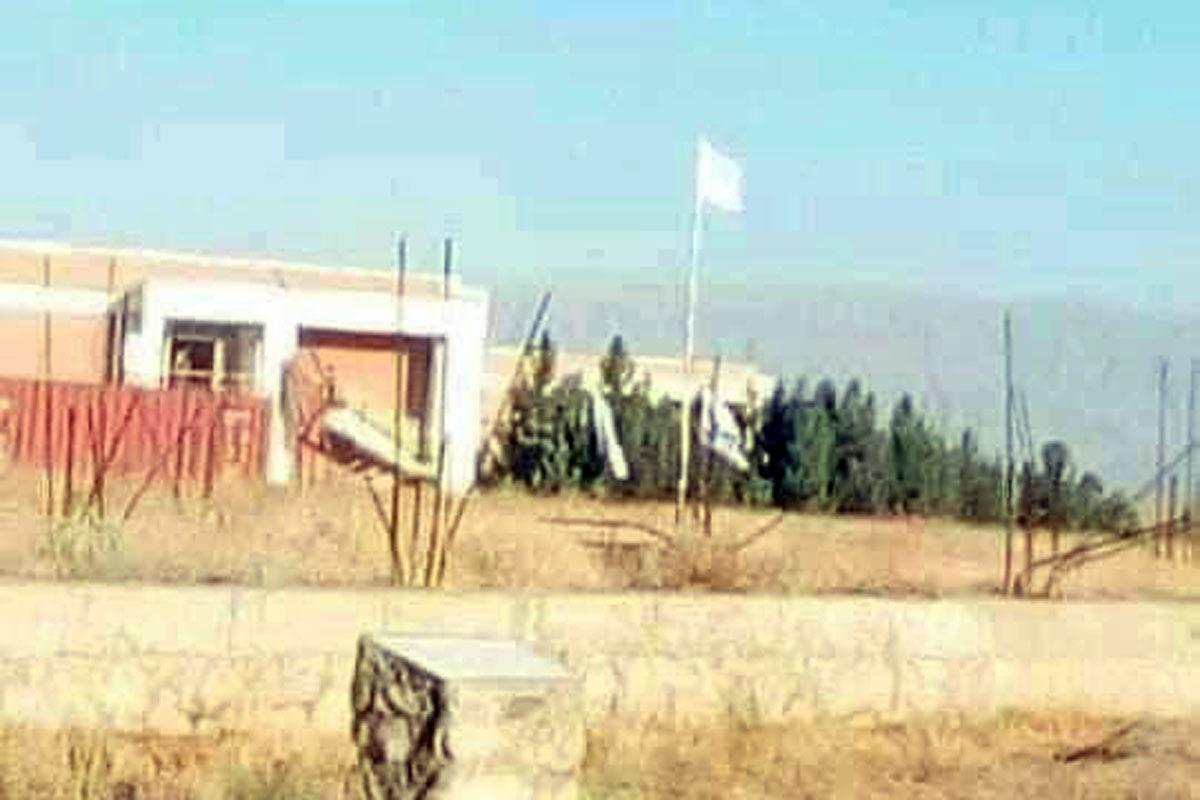 پرچم سفید طالبان بر فراز خوابگاه دانشگاه تخار برافراشته شد