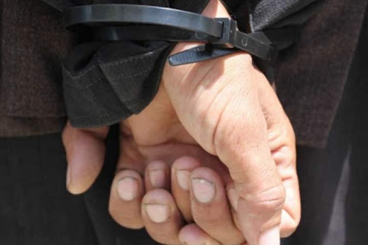 ولسوال چهارآسیاب کابل به اتهام دریافت یک‌صد هزار افغانی رشوه بازداشت شد