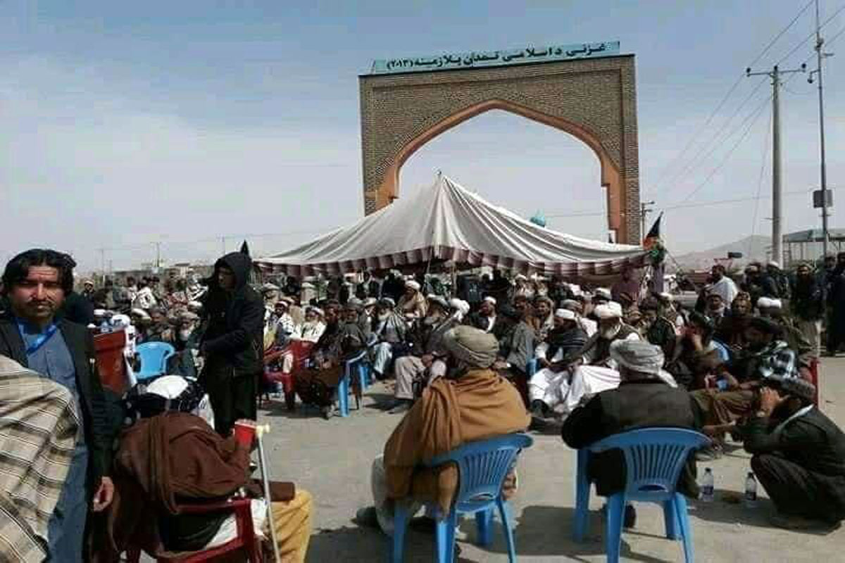 سومین روز اعتراضات مردمی در ولایت غزنی/ معترضان شاهراه کابل - قندهار را بستند