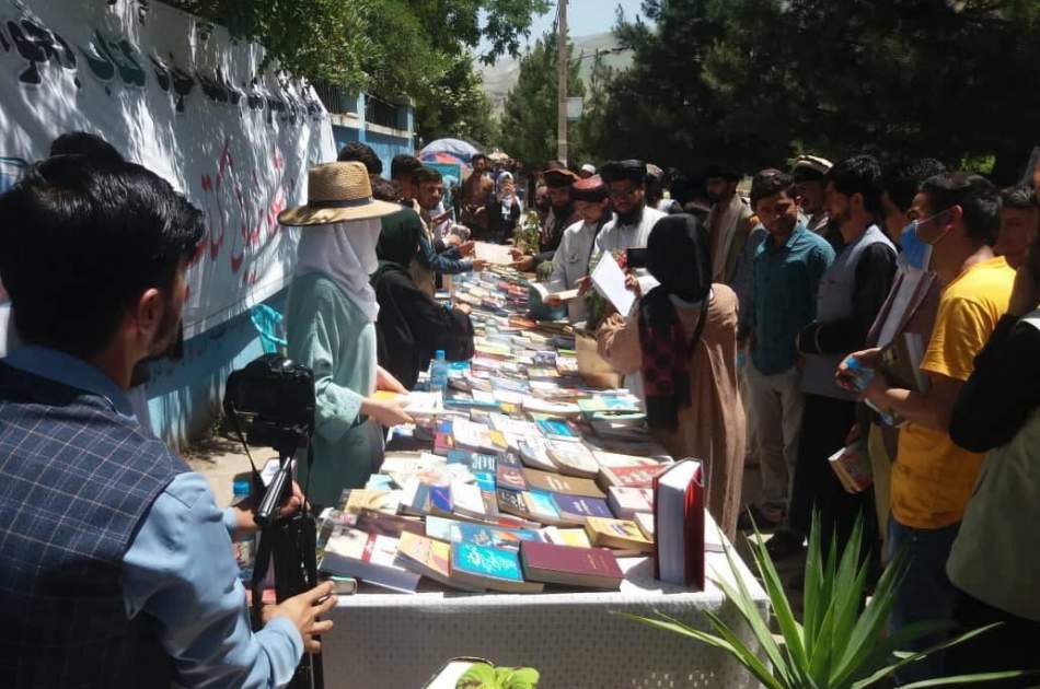 راه‌اندازی نمایشگاه خیابانی کتاب در بدخشان