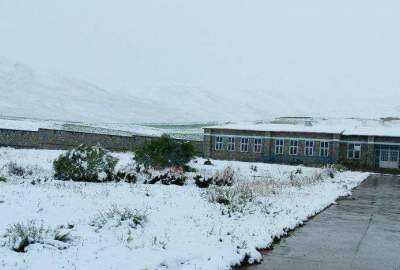 زمستان در تابستان؛ بارش برف نابه‌هنگام در بامیان