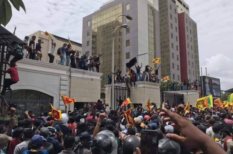 کاخ ریاست جمهوری سریلانکا به تصرف معترضان درآمد