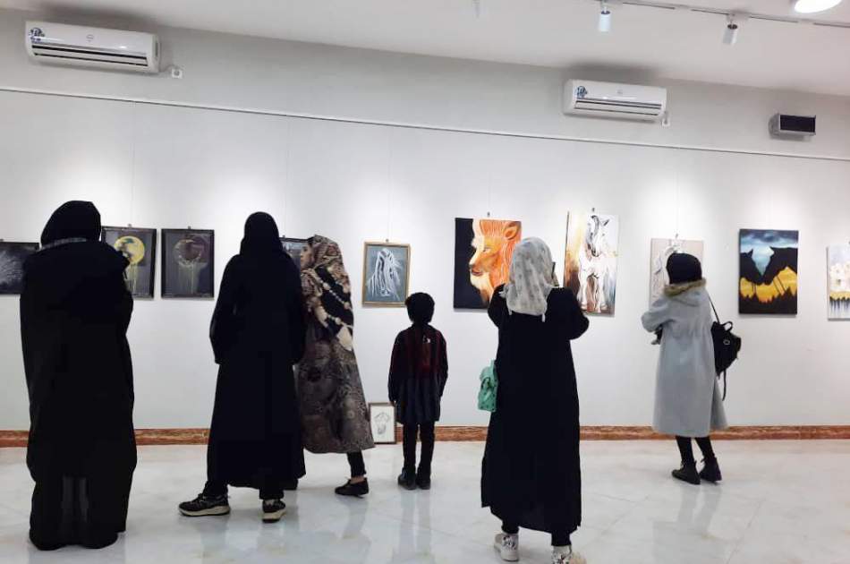نمایشگاه «نقش قلم» در هرات/ برگزارکنندگان خواستار بازگشایی مکاتب دخترانه شدند