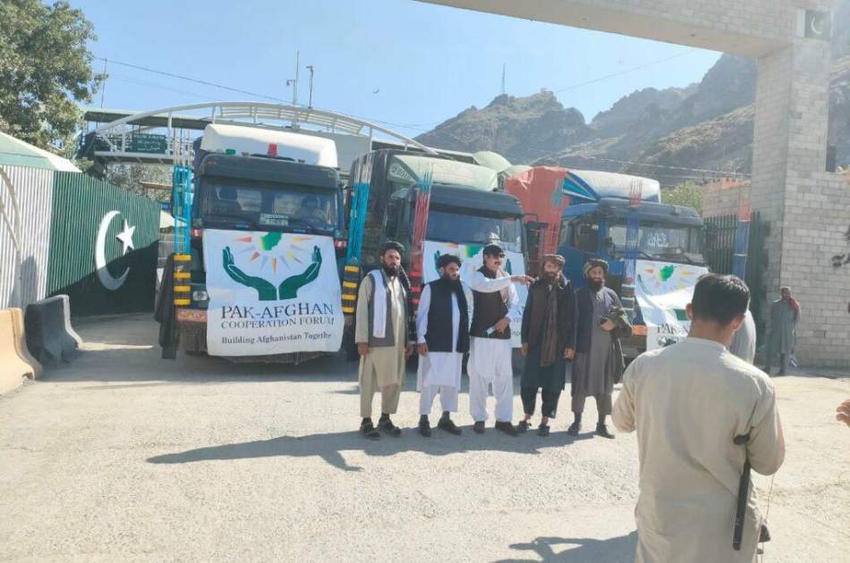 Pakistan sends another truckload of aid for quake_hit survivors