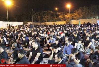 گزارش تصویری/ تجلیل از شب تاسوعای حسینی با حضور پرشور مهاجرین افغانستانی مقیم حسن‌آباد تهران  