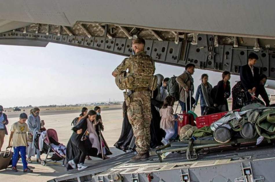 اسپانیا همکاران افغان خود را از پاکستان منتقل کرد