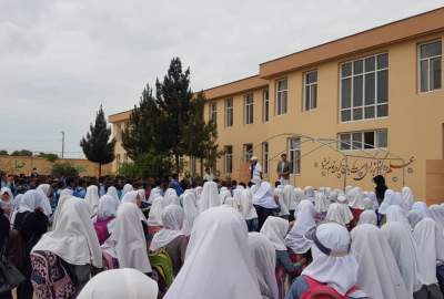 یکسالگی حکومت امارت اسلامی؛ ابراز شادمانی دختران بلخ از باز بودن مکاتب