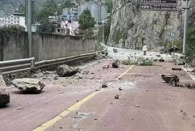 جان باختن ۲۱ نفر بر اثر وقوع زمین‌لرزه در چین