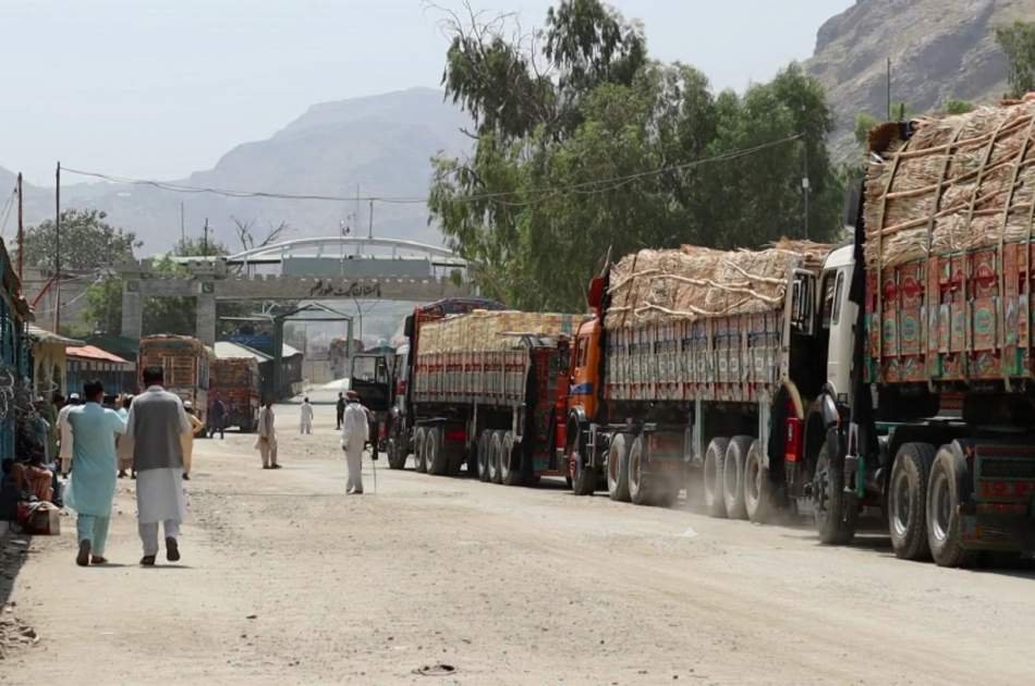 پاکستان از افزایش تعرفه گمرکی بر واردات میوه از افغانستان منصرف شد