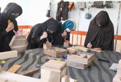 Herat: Women Take Up Ancient Art of Engraving