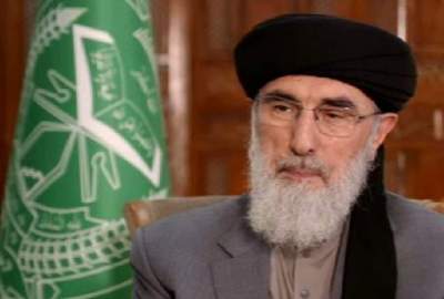 Hekmatyar demanded the formation of a transitional government in a peaceful manner