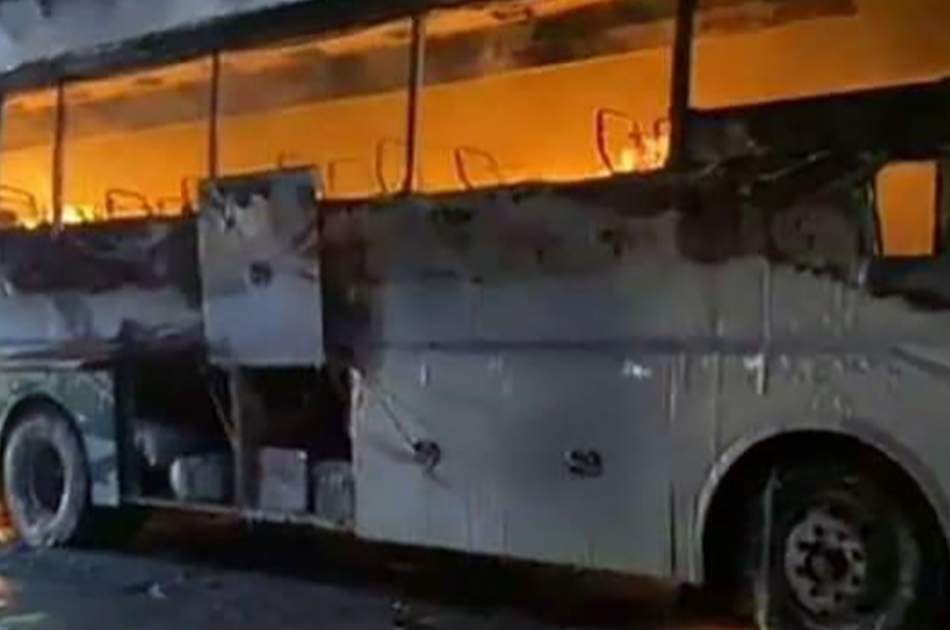 Bus fired in Pakistan