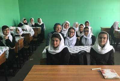 تركيز علماء الدين على إعادة فتح مدارس البنات في أفغانستان