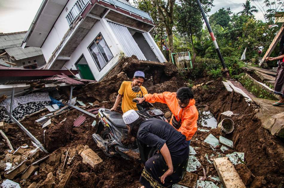 Death toll from Indonesian earthquake rises to 310