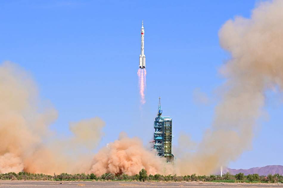 China rocket taking 3 to space station