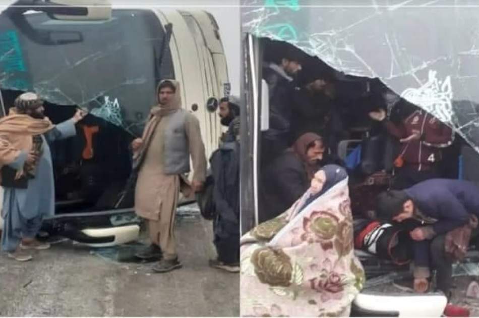 زخمی شدن ۹ تن در اثر واژگونی یک موتر مسافربری در شاهراه کابل-قندهار