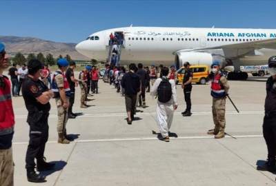 Expelling immigrants from Turkey; More than 1100 Afghan immigrants were returned to the country