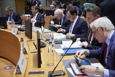 ويناقش وزراء خارجية الاتحاد الأوروبي الوضع في خمس دول من بينها أفغانستان