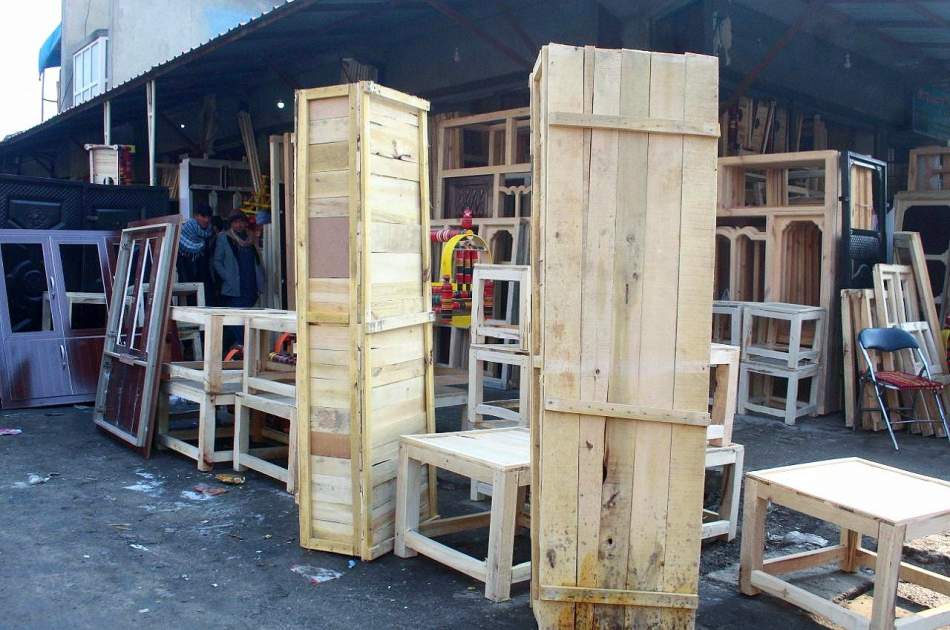 پایان جنگ و کاهش کرونا بر بازار تابوت سازی در مزار شریف تاثیر گذاشته است