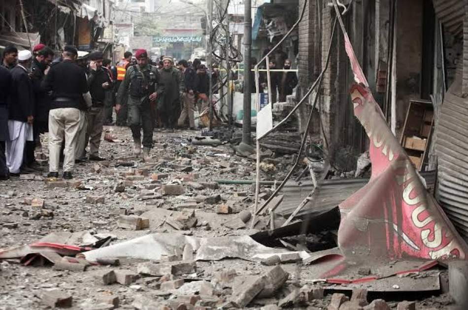 انفجار در مسجد پیشاور پاکستان بیش از 70 کشته و زخمی برجای گذاشت
