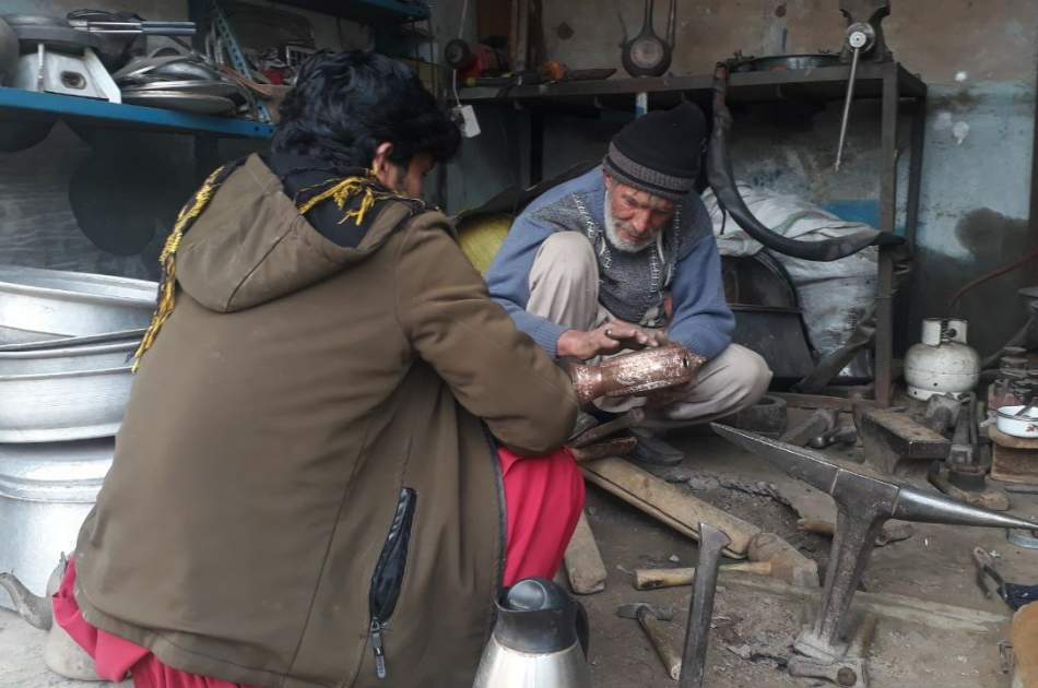 رکود صنعت مسگری در هرات؛ از ۸۰ دکان تنها دو دکان فعال مانده‌است