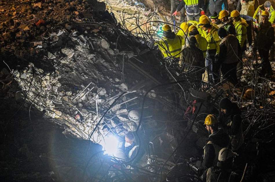 Turkish rescuers: Voices still heard under the rubble