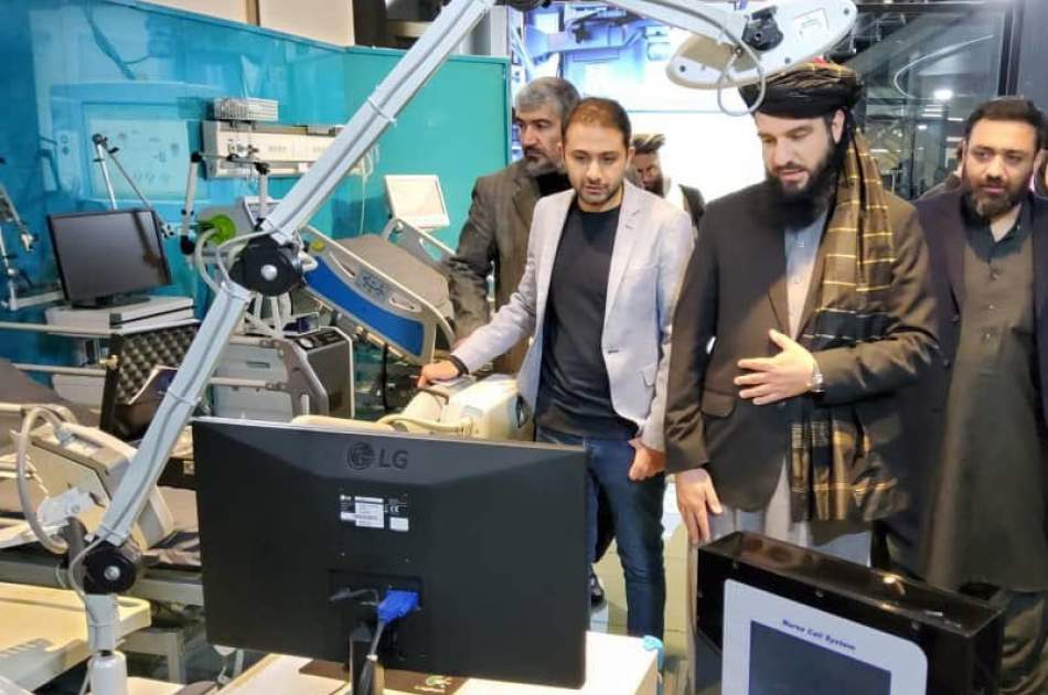 تأکید وزیر صحت عامه بر سرمایه گذاری ایران در بخش تکنولوژی پیشرفته پزشکی در افغانستان