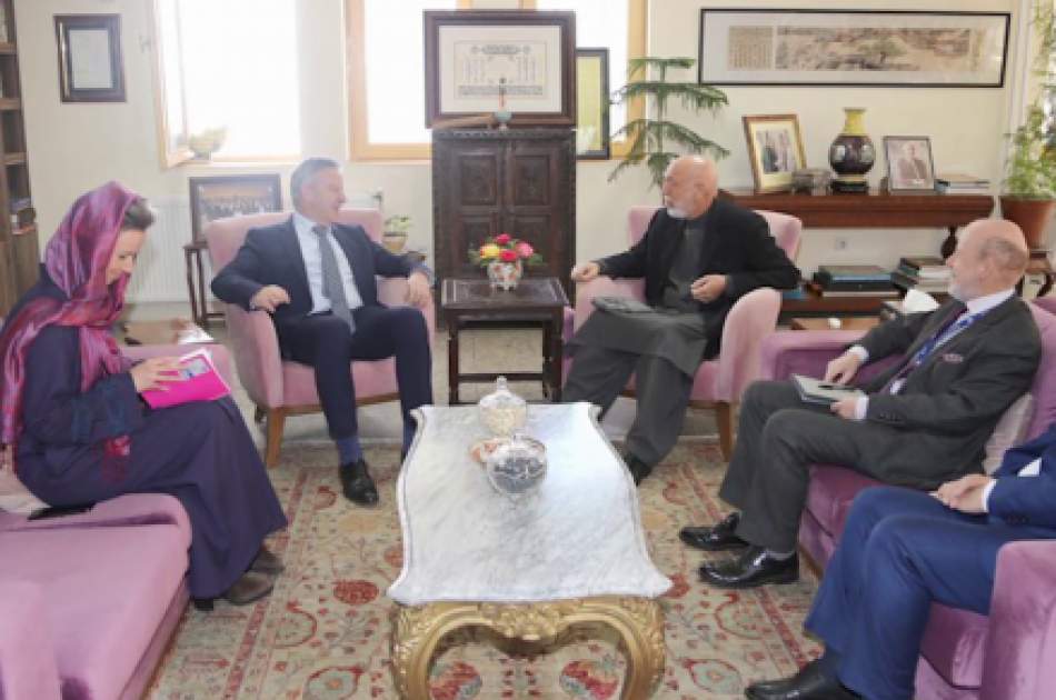 Hamid Karzai Meets With UN Deputy SR Potzel