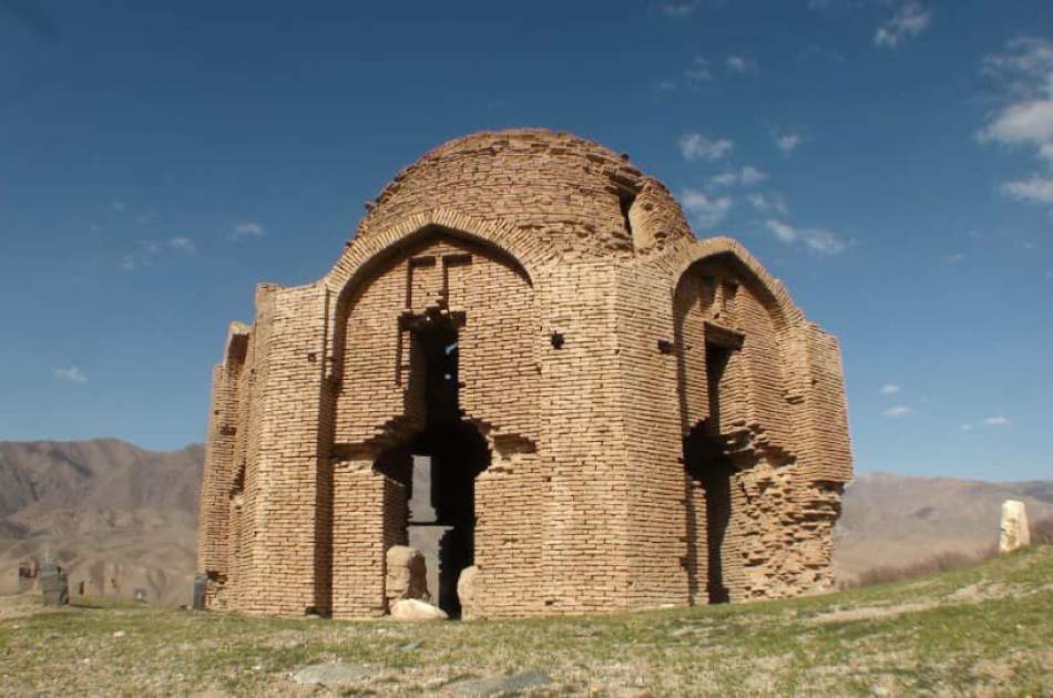 آثار باستانی ولسوالی چشت هرات در آستانه فروپاشی