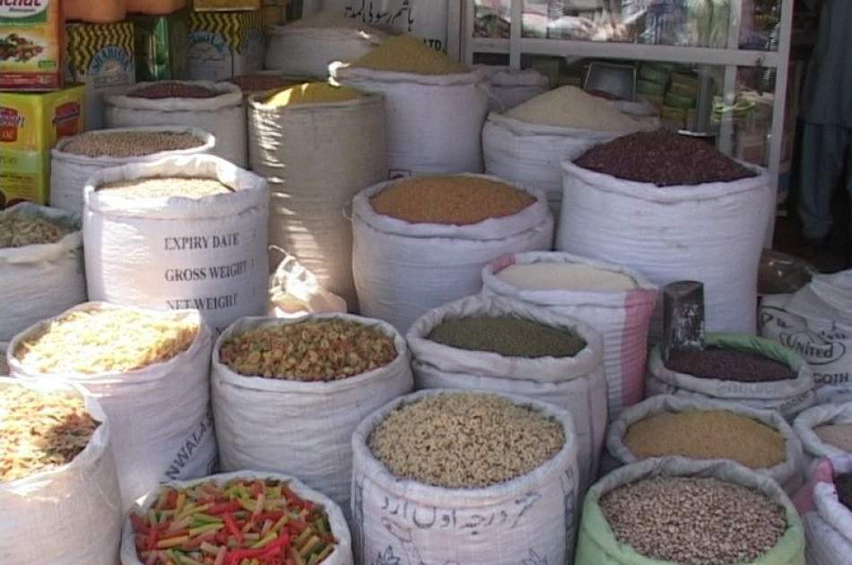 شهروندان: حکومت جلو افزایش قیمت مواد اولیه را در ماه رمضان بگیرد!