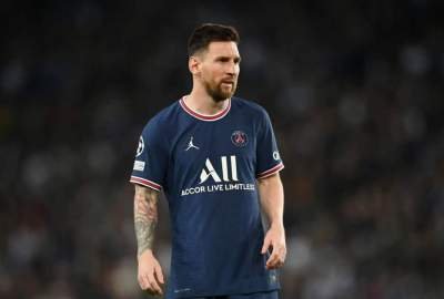 La Liga president: Messi must reduce his salary to come to Barcelona