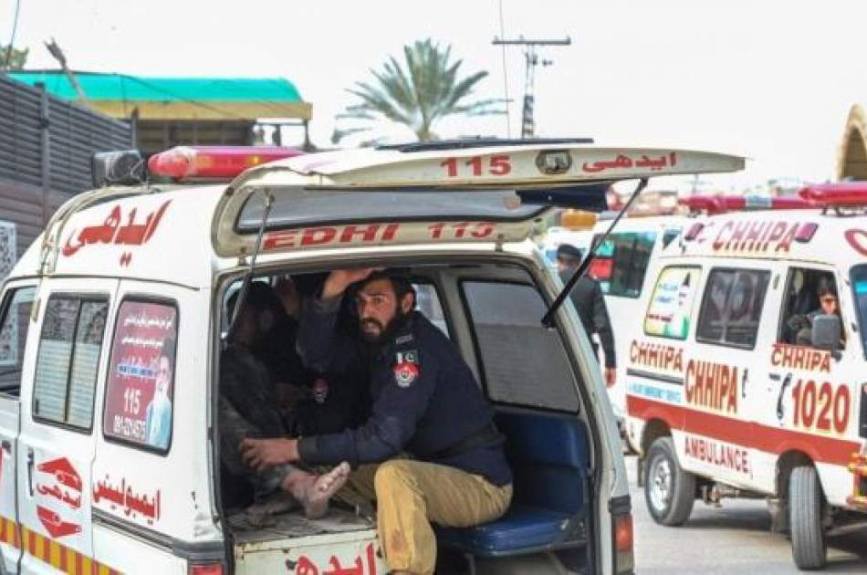 تعداد 10 تن از نیروی پولیس پاکستان در یک انفجار کشته و زخمی شدند