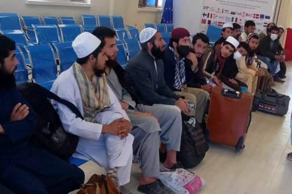 جمهوری اسلامی ایران ۲۰ زندانی افغانستانی را به امارت اسلامی تحویل داد