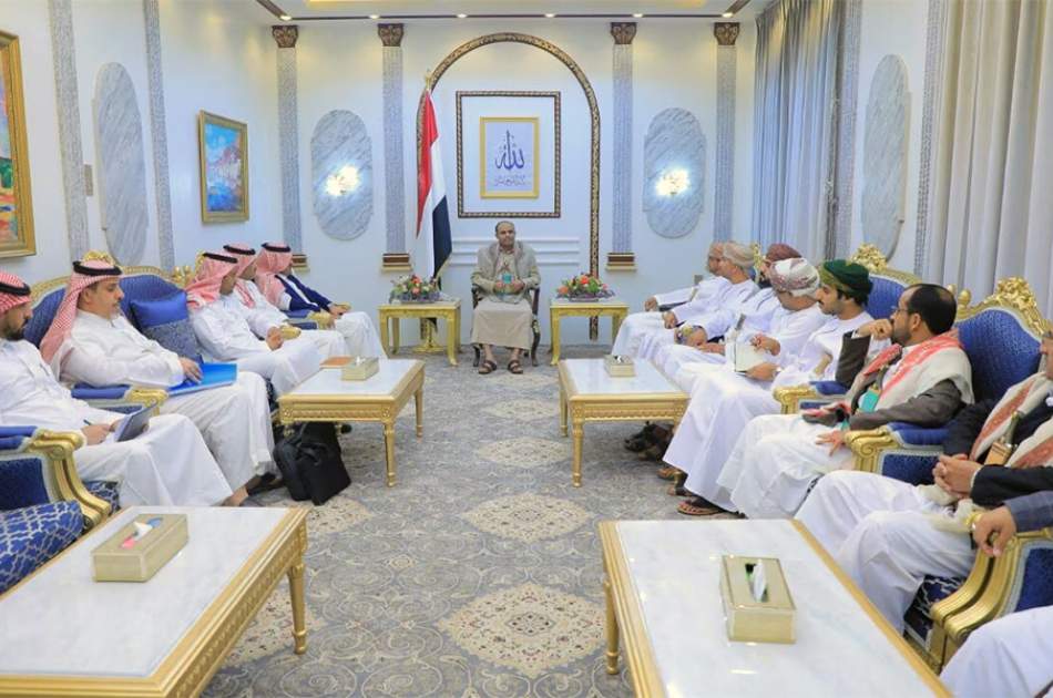 Saudi, Omani envoys hold peace talks with Houthi leaders