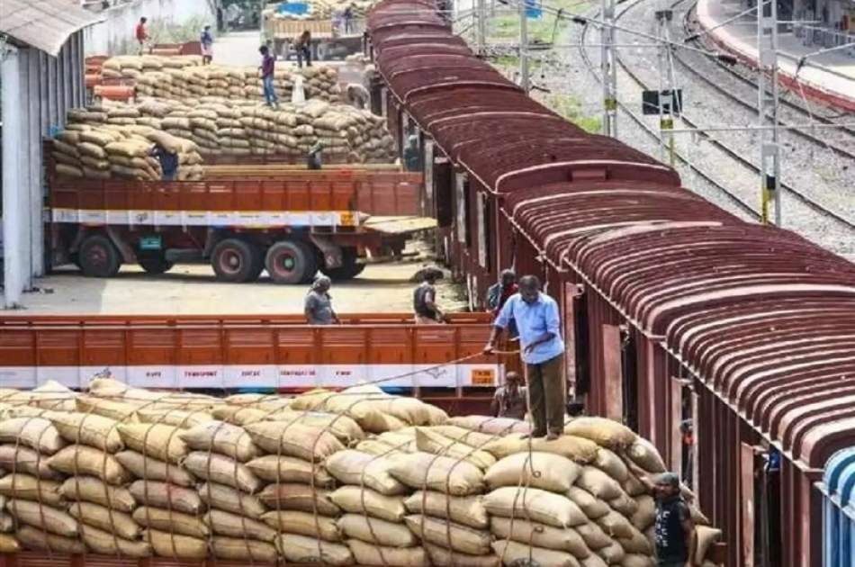 هند ده هزار تن گندم به افغانستان کمک می کند