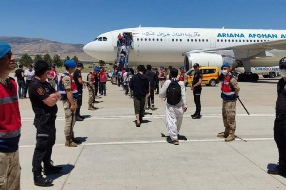 Afghan refugees deported from Turkey