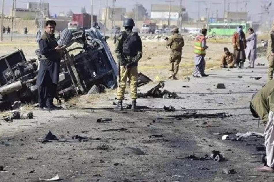 بیش از ۲۰ نیروی امنیتی پاکستان در حمله انتحاری کشته و زخمی شدند