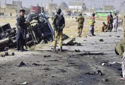 بیش از ۲۰ نیروی امنیتی پاکستان در حمله انتحاری کشته و زخمی شدند