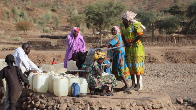 ساکنین پایتخت سودان قربانی درگیری مسلحانه/ نیاز شدید مردم خارطوم به آب آشامیدنی