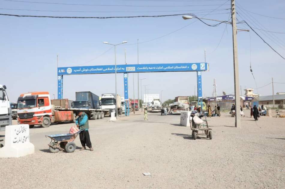 رئیس گمرک اسلام قلعه: گزارش‌ توقف فعالیت مرز اسلام‌قلعه نادرست و کار رسانه های «مغرض» است