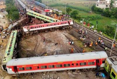 برخورد مرگبار دو قطار در هند؛ بیش از یک هزار نفر کشته و زخمی شدند