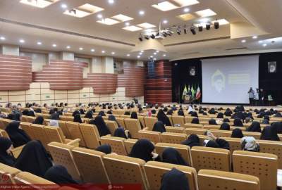 گزارش تصویری / همایش «حل مشکلات و معضلات جهان اسلام با بهره گیری از اندیشه امام خمینی» در مشهد مقدس  