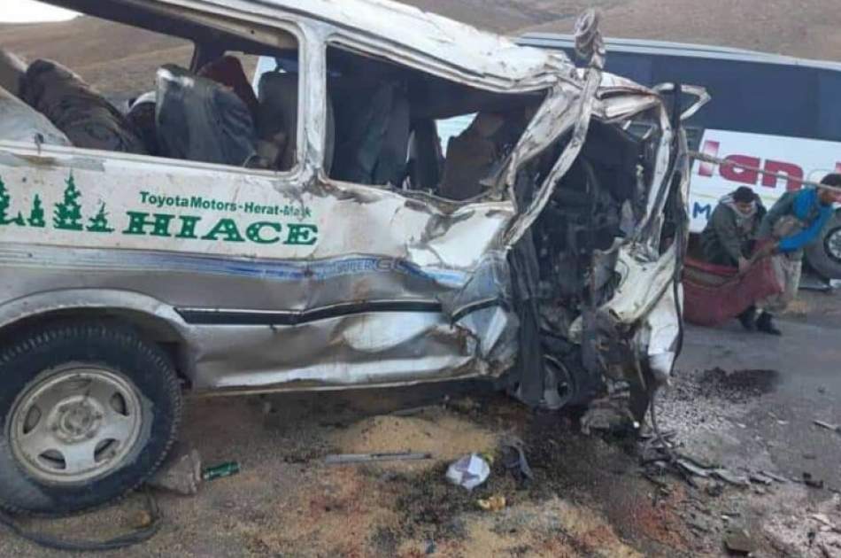 حادثه ترافیکی در ولایت بامیان ۱۴ زخمی برجای گذاشت