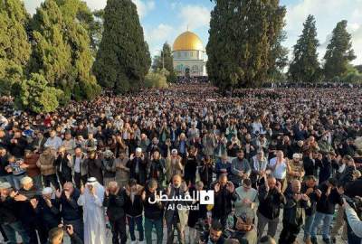 حضور گسترده مردم فلسطین در مسجدالاقصی برای اقامه نماز عید قربان