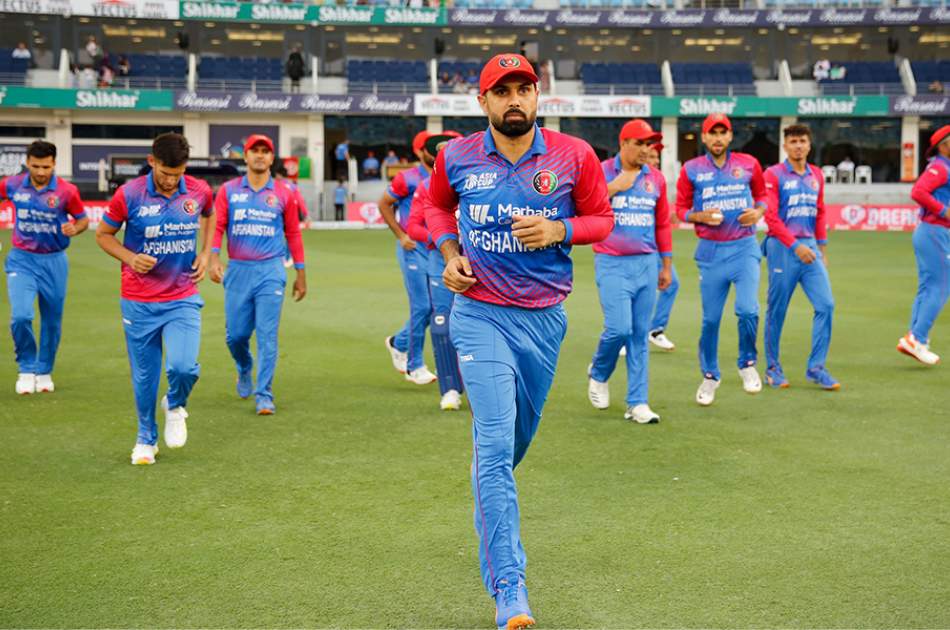 بازیکنان تیم ملی کریکت افغانستان برای بازی با بنگلادیش وارد این کشور شدند